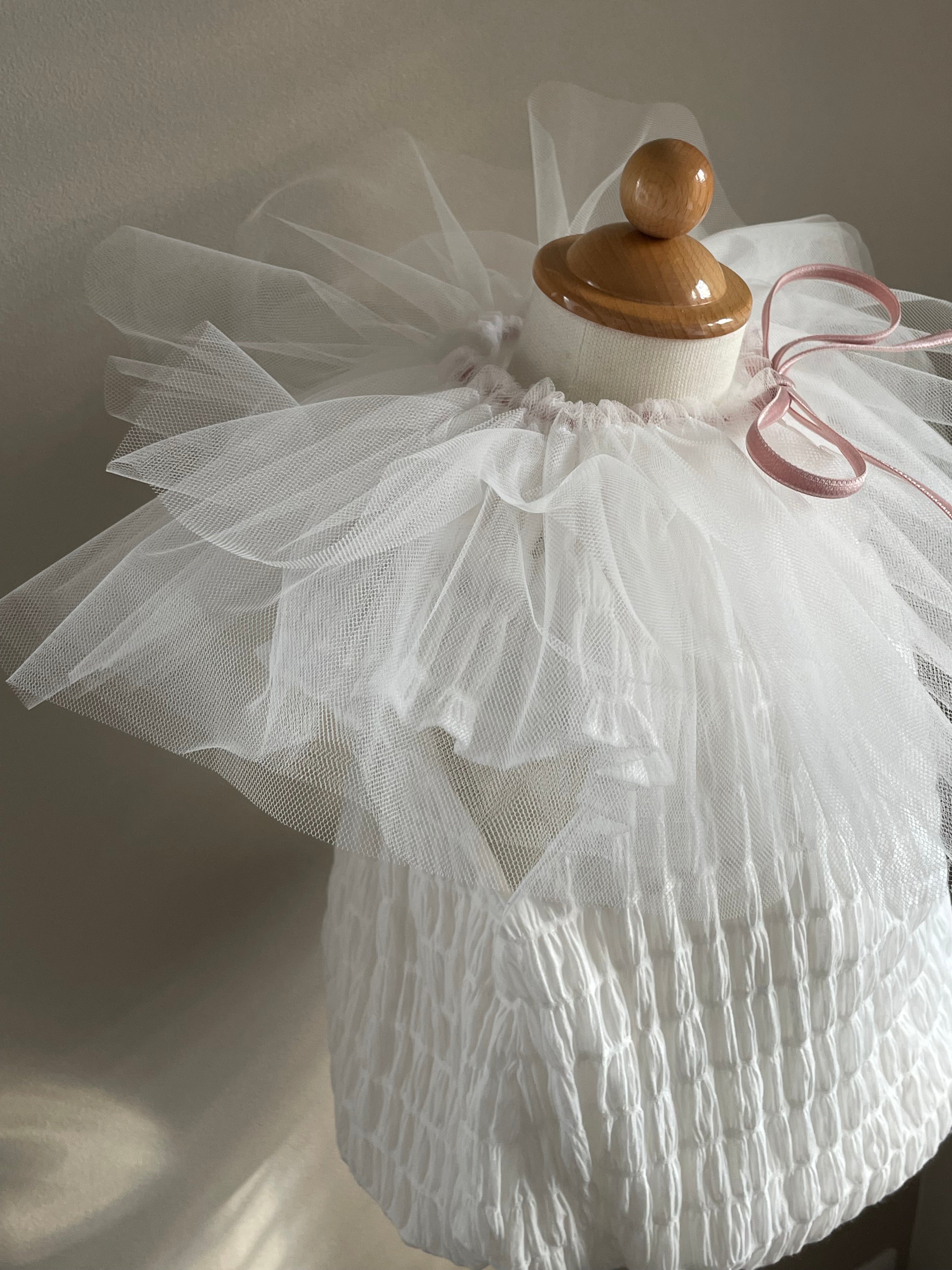 tulle bib